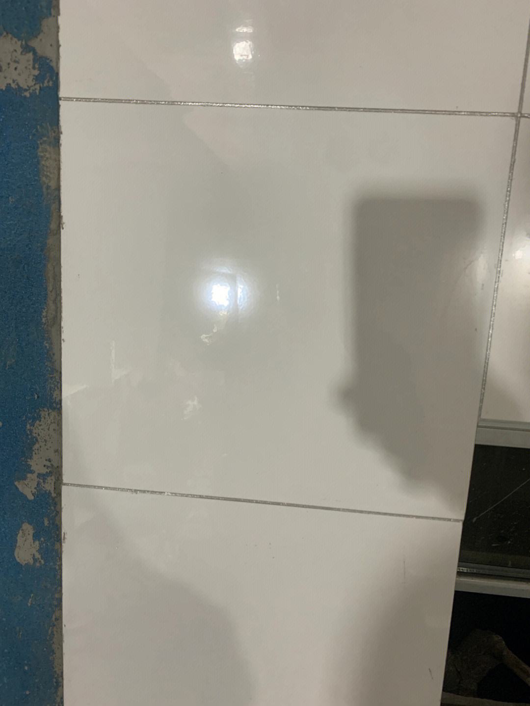 墙砖烂了一小块怎么办图片视频(墙砖烂了一小块怎么办图片视频讲解)